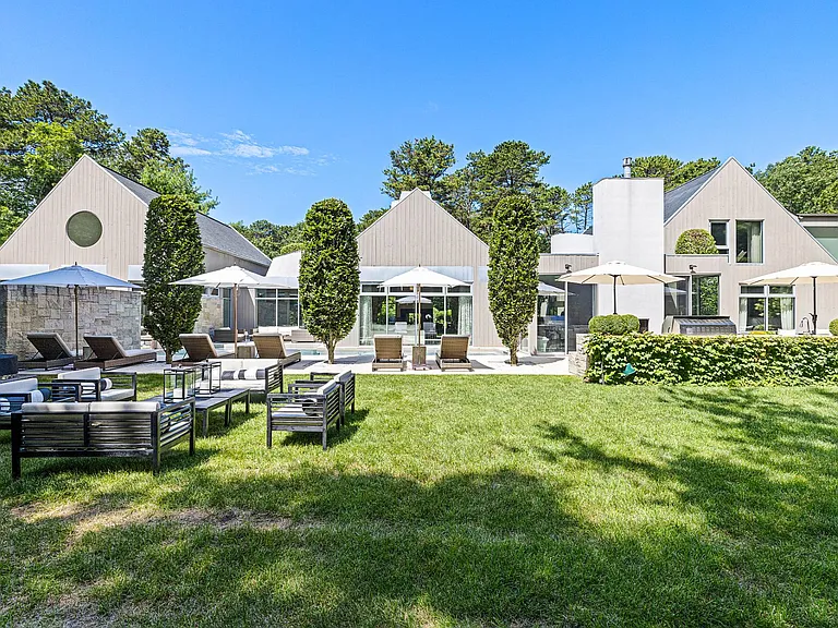 7 Rolling Wood Ln — Photo 4