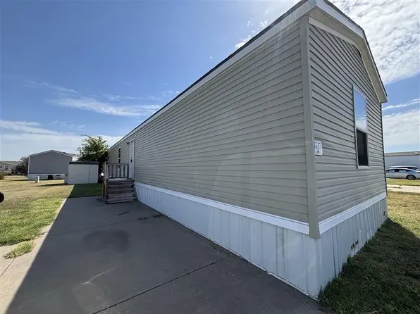 1010 Reservation Rd #G-17, Hays, KS 67601