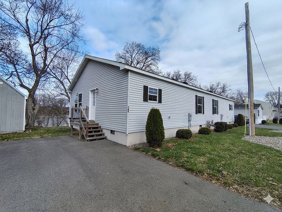 1st image of 589-597 1st Ave