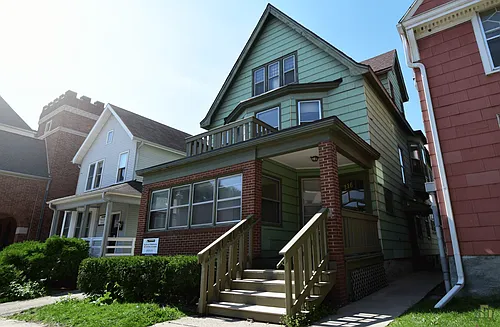 216 W Gilman St #3 Photo 1
