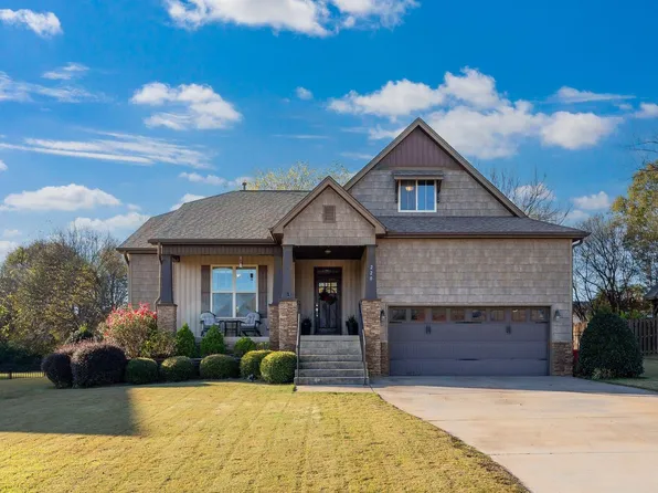 220 Harvest Wood Ln, Woodruff, SC 29388
