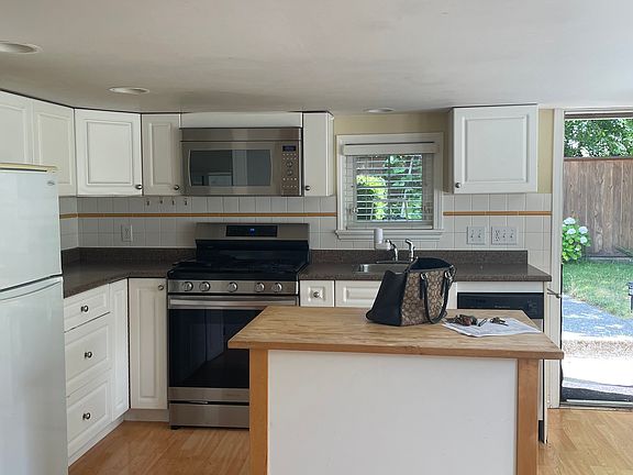 3rd image of 3008 W 37th Ave