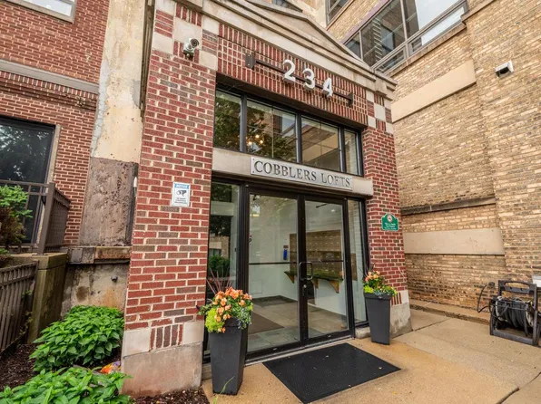 234 E Reservoir AVENUE #404, Milwaukee, WI 53212