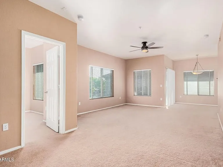 7401 W Arrowhead Clubhouse Dr #2062 — Photo 4