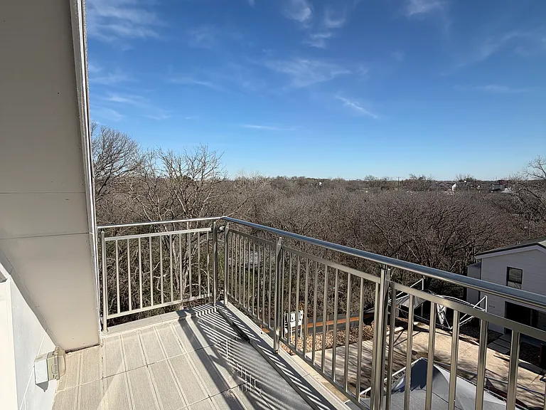 1409 E M Franklin Ave #B — Photo 24