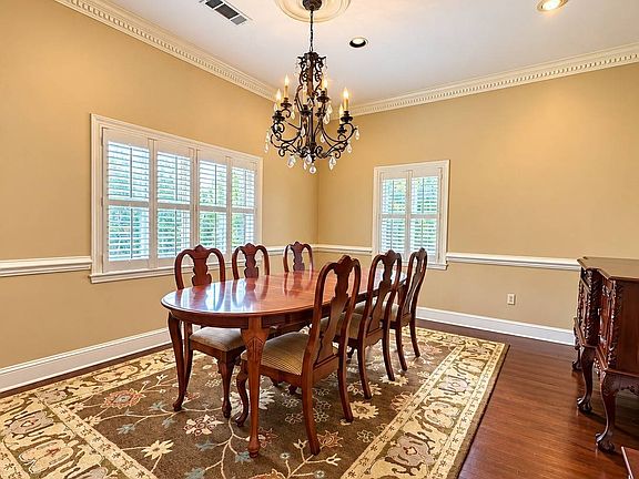 5th image of 1865 Wooded Dr