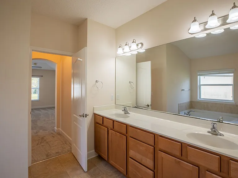 216 Sanwick Dr — Photo 22