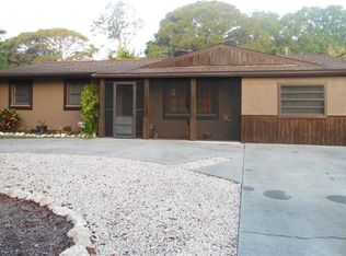 2200 Stratford Dr, Sarasota, FL 34232