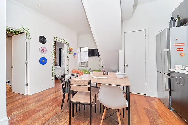 Rented by Living New York | media 11