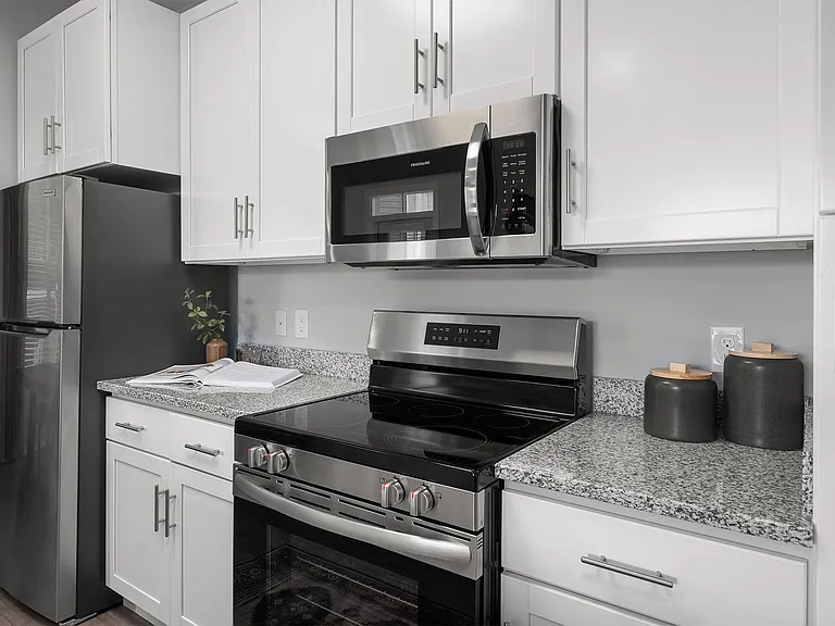 Shoreline Flats Apartments — Photo 22