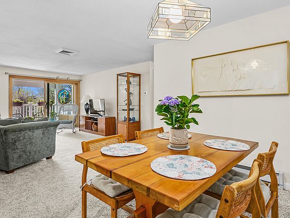 3rd image of 42 Old Colony Way APT 21