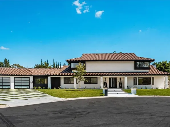 10282 Old Lamplighter Ln, Villa Park, CA 92861