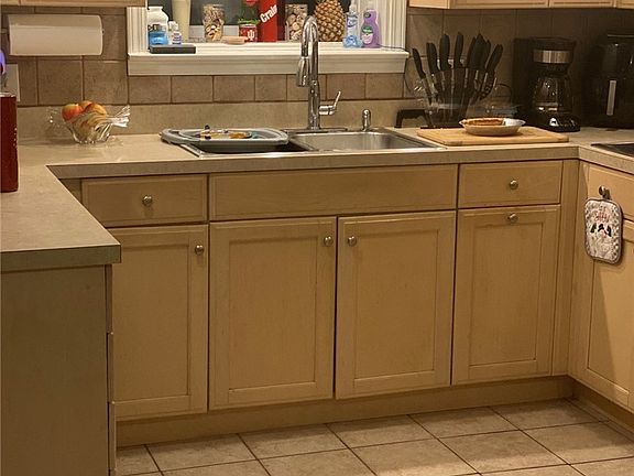 5th image of 821 N Forrest Drive