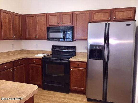 2nd image of 460 Loxley Ct