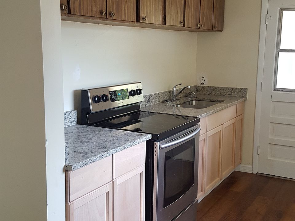 1st image of 2918 26th Ave