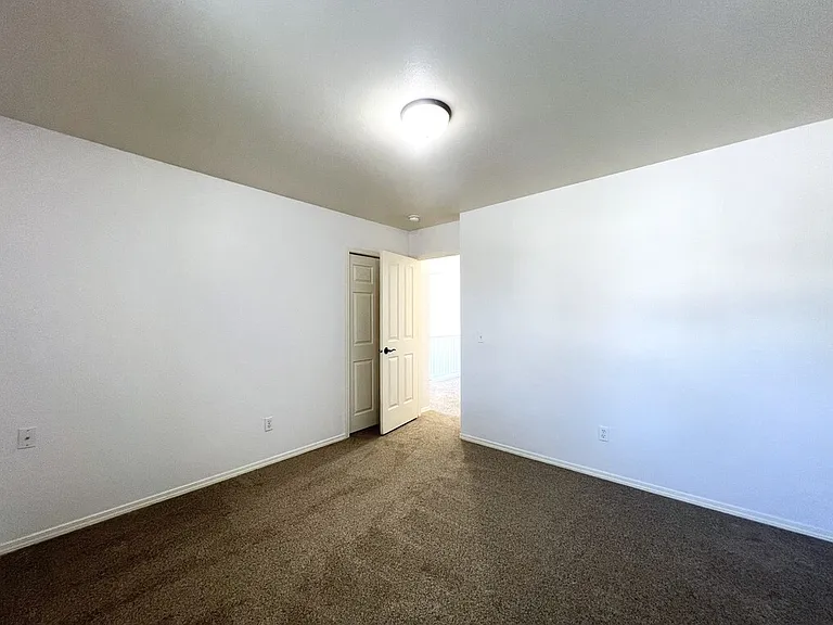 5851 N Cobbler Ln — Photo 24