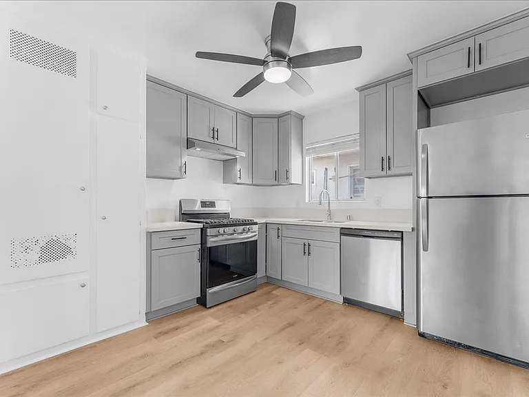 7739 Laurel Canyon Blvd #13 — Photo 5