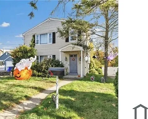 5 bed, 1250 sqft, $6,072 — Photo 1