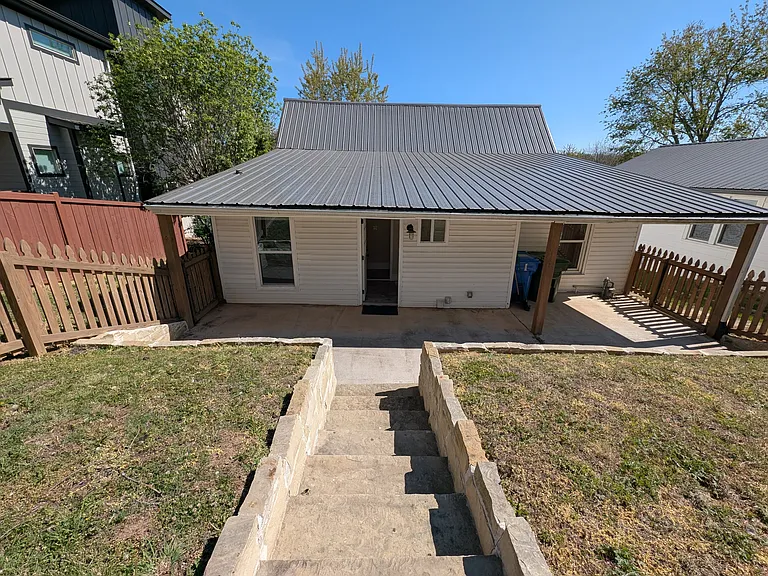 30 Woodrow Ave — Photo 20