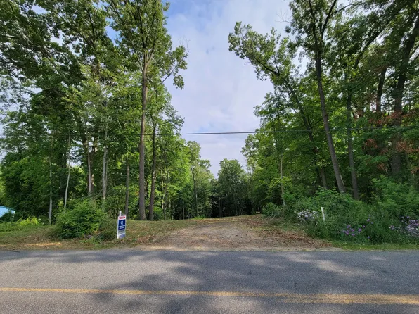 357 W North St, Ionia, MI 48846