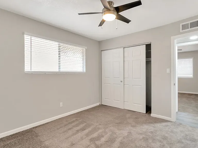 23 Palms Apartments — Photo 6