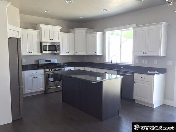 3rd image of 910 Winchester Blvd