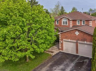 22 Farmstead Cres, Barrie, ON L4N8S2