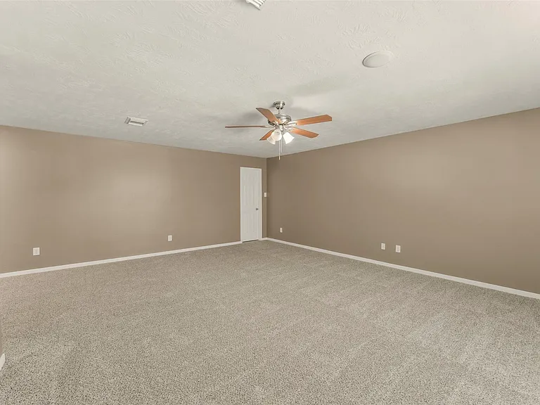 2414 Falcon Knoll Ln — Photo 37