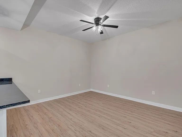 400 N Main St #203 — Photo 12