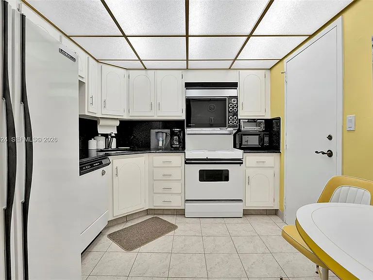 1865 S Ocean Dr #4C — Photo 9