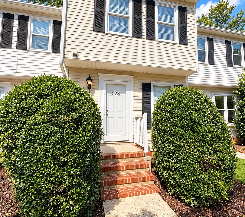 528 Finley St