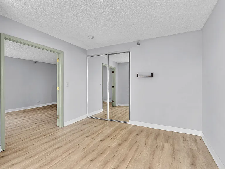 1122 N Clark St #1710 — Photo 4