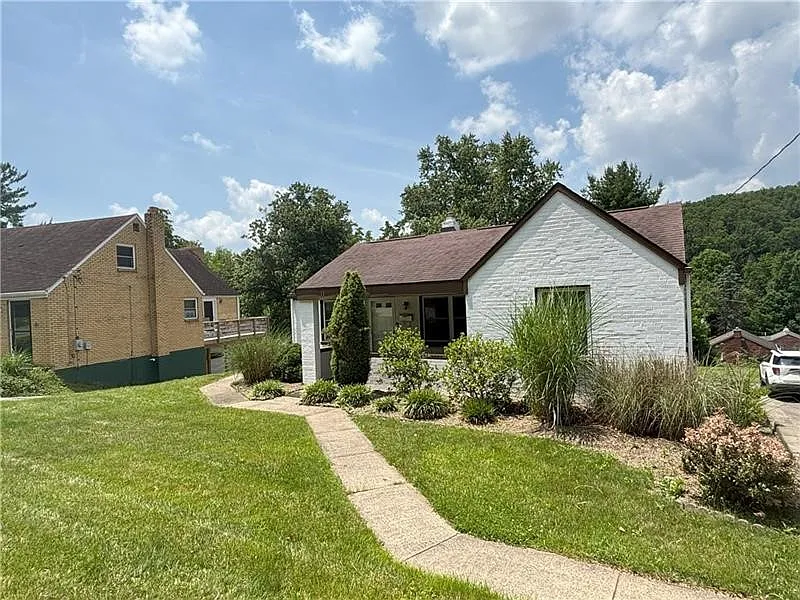 3 bed, $1,800 — Photo 3