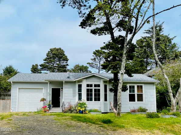 335 SW South Point St, Depoe Bay, OR 97341