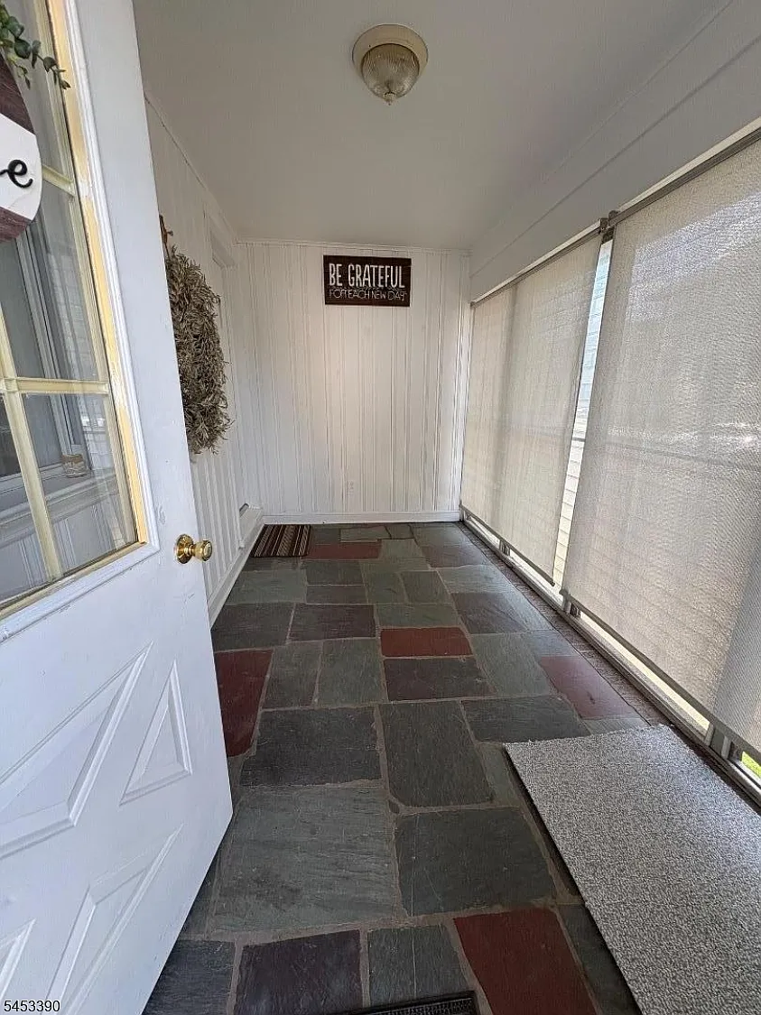 2 bed, 1.5 bath, $2,350 — Photo 2