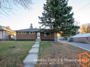 1013A Stafford Dr N, Lethbridge, AB T1H2C5