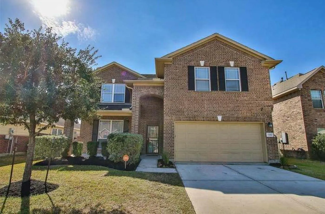 5 bed, 2.5 bath, 2535 sqft, $2,800 — Photo 1