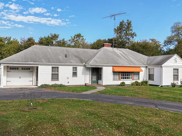 29370 M 62 W, Dowagiac, MI 49047