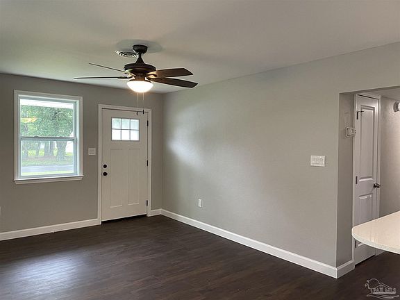 5th image of 224 E Highland Dr