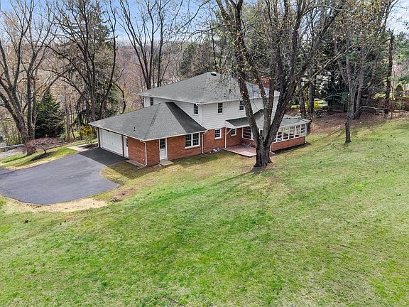 2nd image of 988 Sharpless Rd