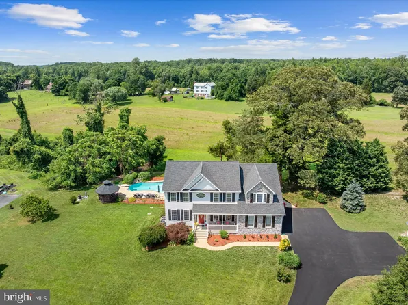 1205 Brown Fox Dr, Huntingtown, MD 20639