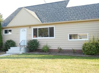 30202 Vineyard Rd, Willowick, OH 44095