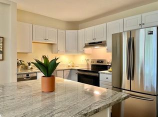 27 Concord Ave #312, Cambridge, MA 02138