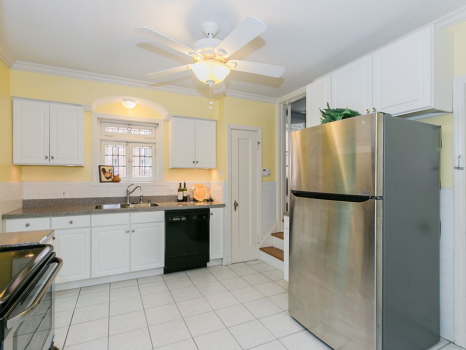 1st image of 7740 Stanford Ave