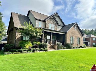 1001 Highland Creek Cir, Guntersville, AL 35976