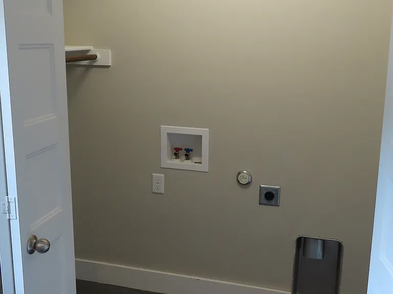 Laundry/Storage
