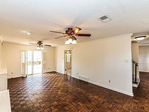 5th image of 7857 Meadow Trail Dr