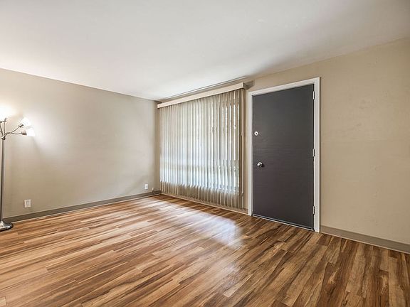5th image of 5612 University Way NE Unit 210