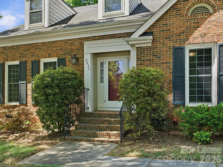 9437 Fairmead Dr — Photo 3