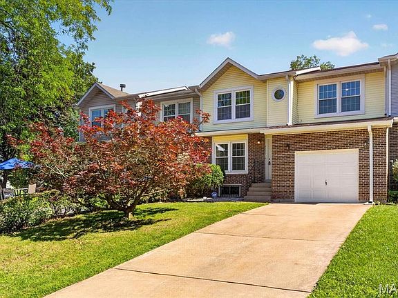 3rd image of 8206 Swarthmore Ct
